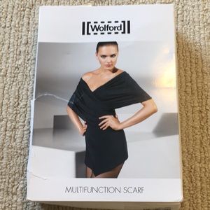 Wolford white multifunction scarf size medium.